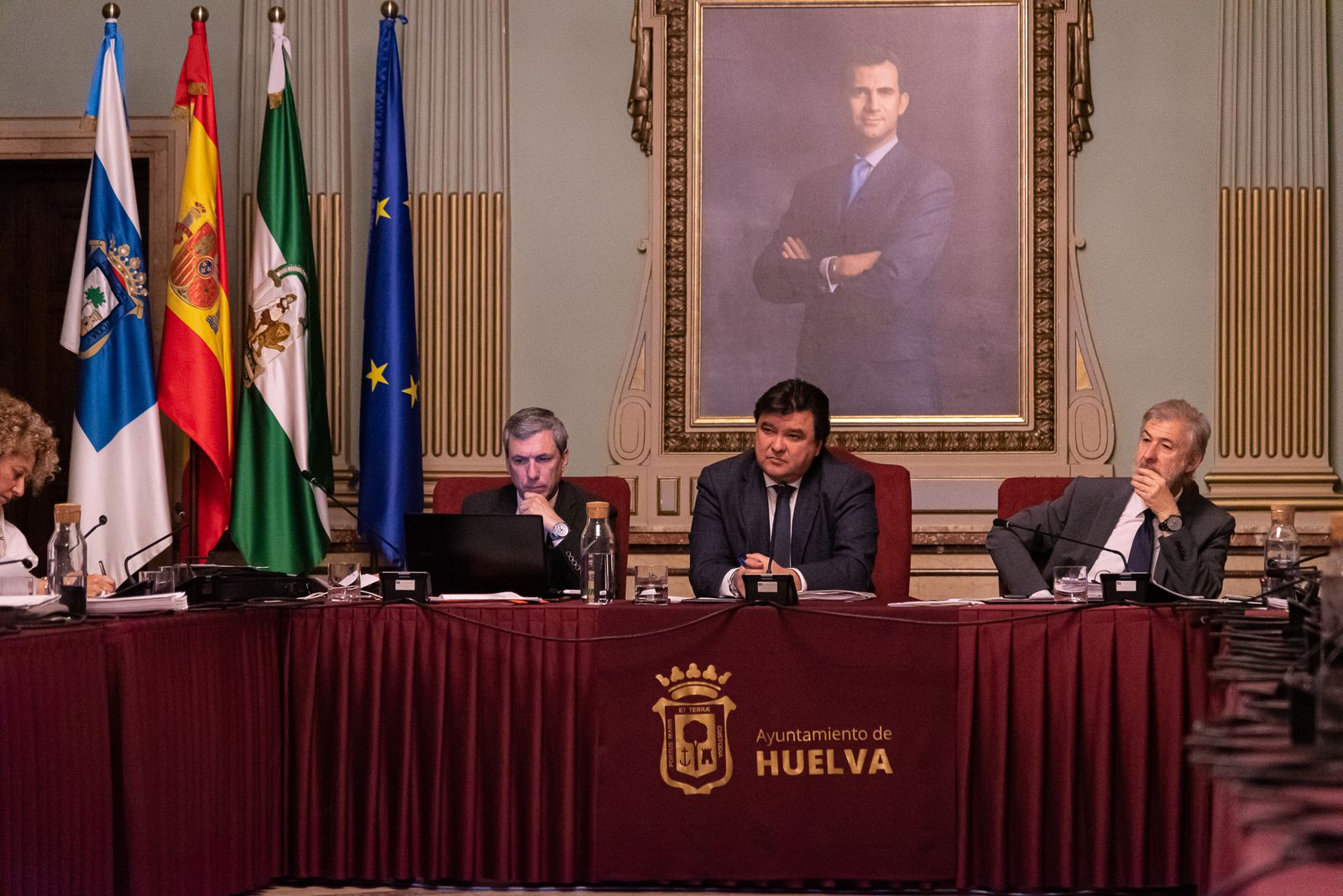 Imágenes del pleno extraordinario para la aprobación de los presupuestos del Ayuntamiento de Huelva