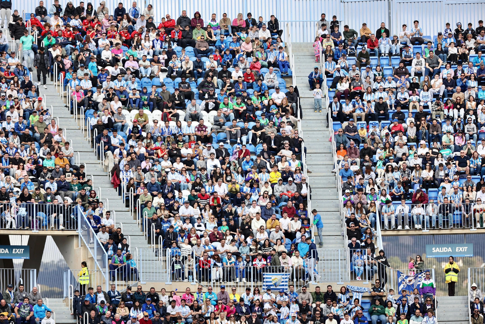 Búscate en las gradas de La Rosaleda durante el Málaga CF- UD Ibiza
