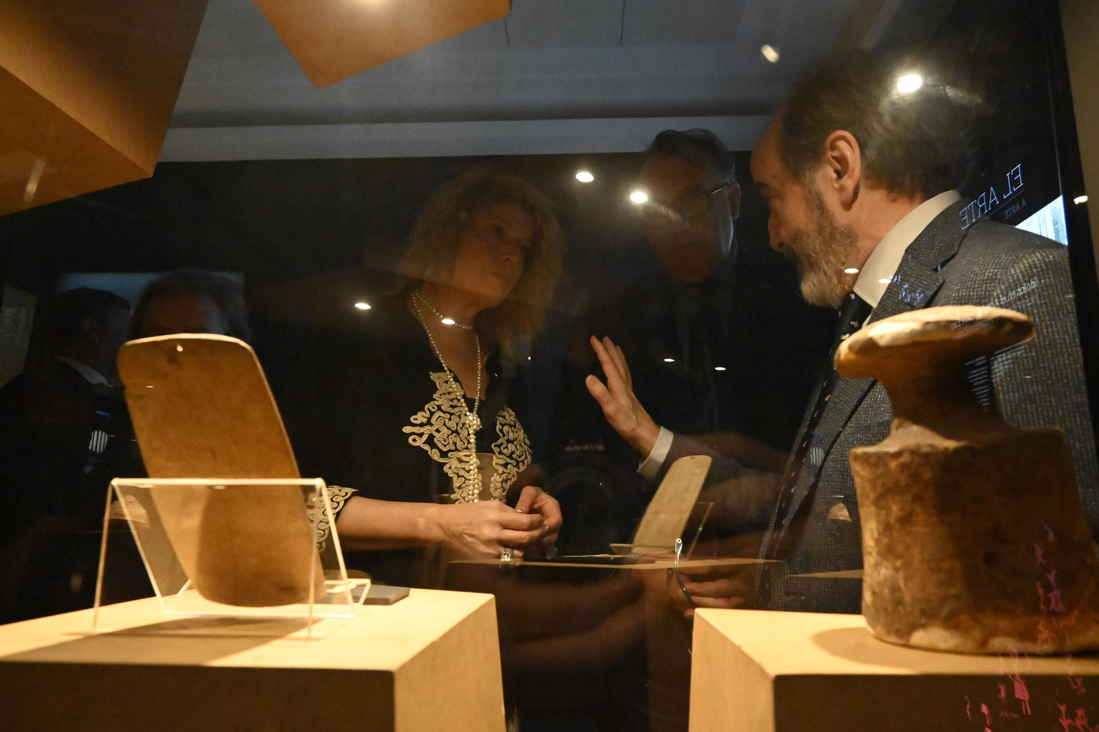 Presentación de la Exposición 'Ídolos. Miradas Milenarias' en el Museo de Huelva, en Imágenes