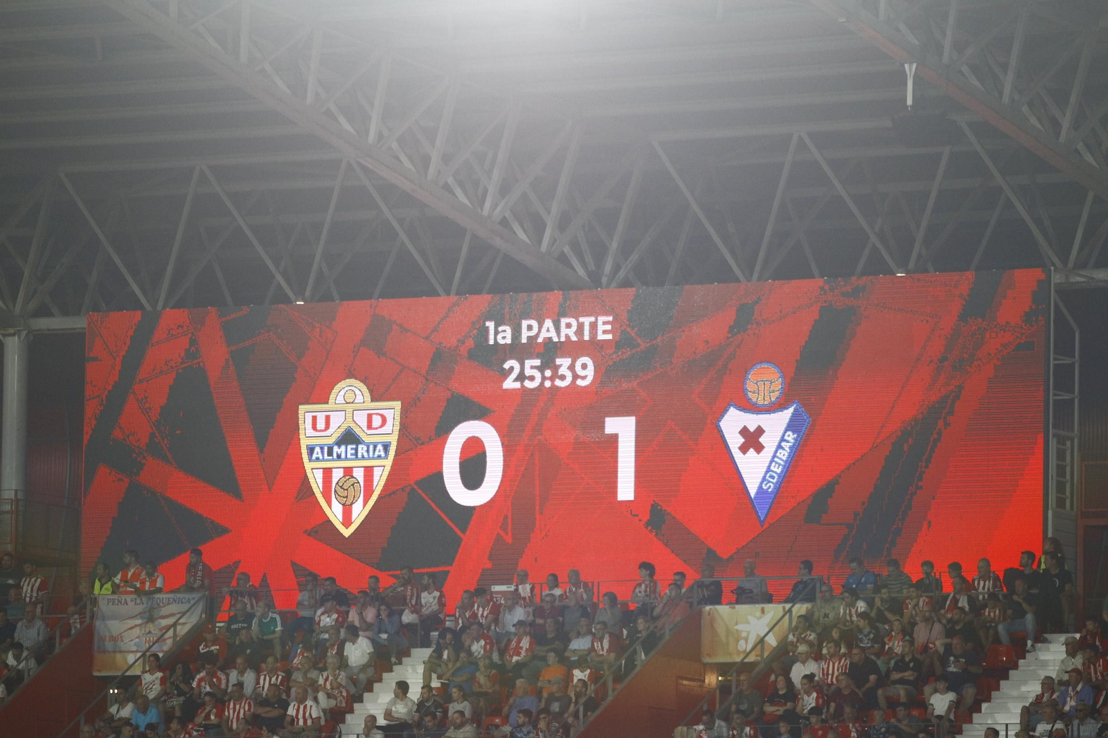 Las imágenes del partido de fútbol U.D. Almería-S.D. Eibar