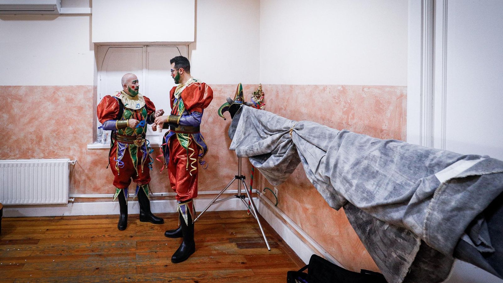 Búscate entre las mejores imágenes de la primera sesión de cuartos de final del COAC 2025