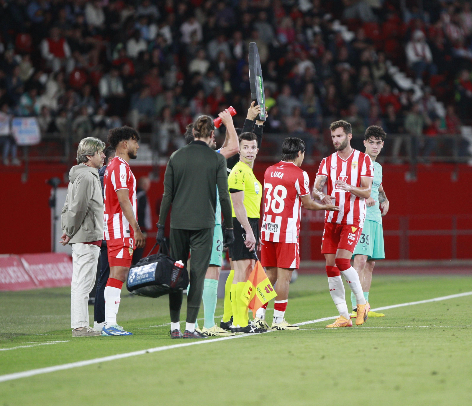 Las mejores imágenes del partido U.D. Almería-F.C. Barcelona