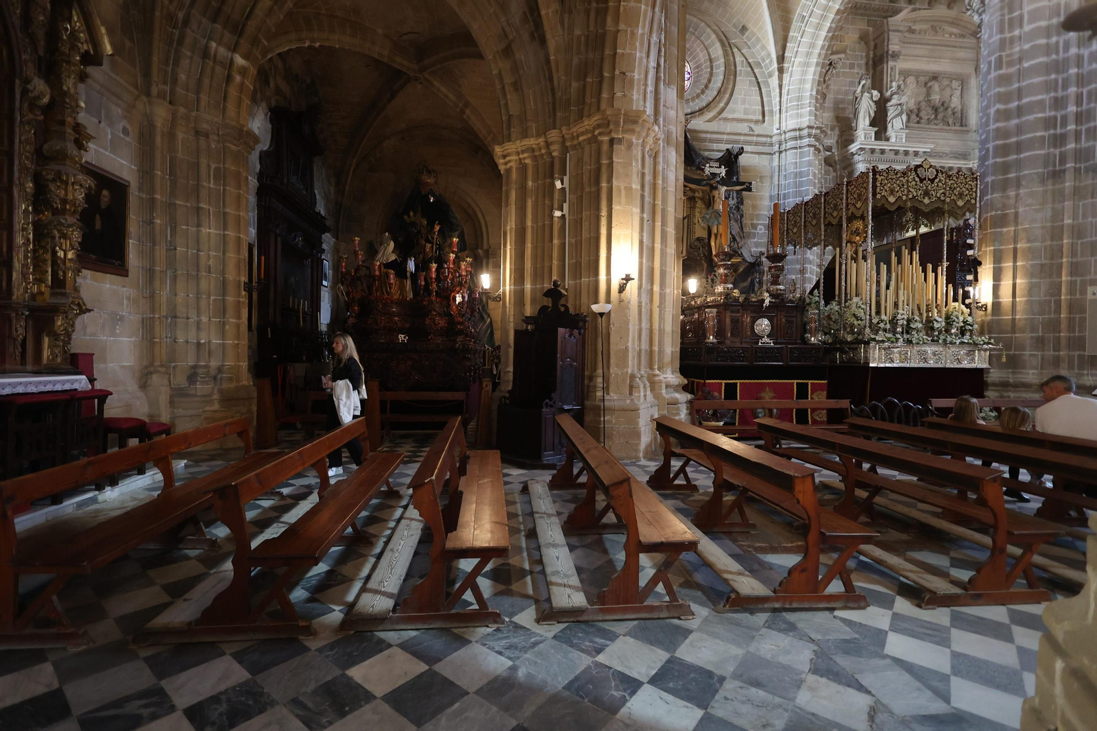 Así está la Catedral de Jerez con ocho pasos procesionales Así está la Catedral de Jerez con ocho pasos procesionales