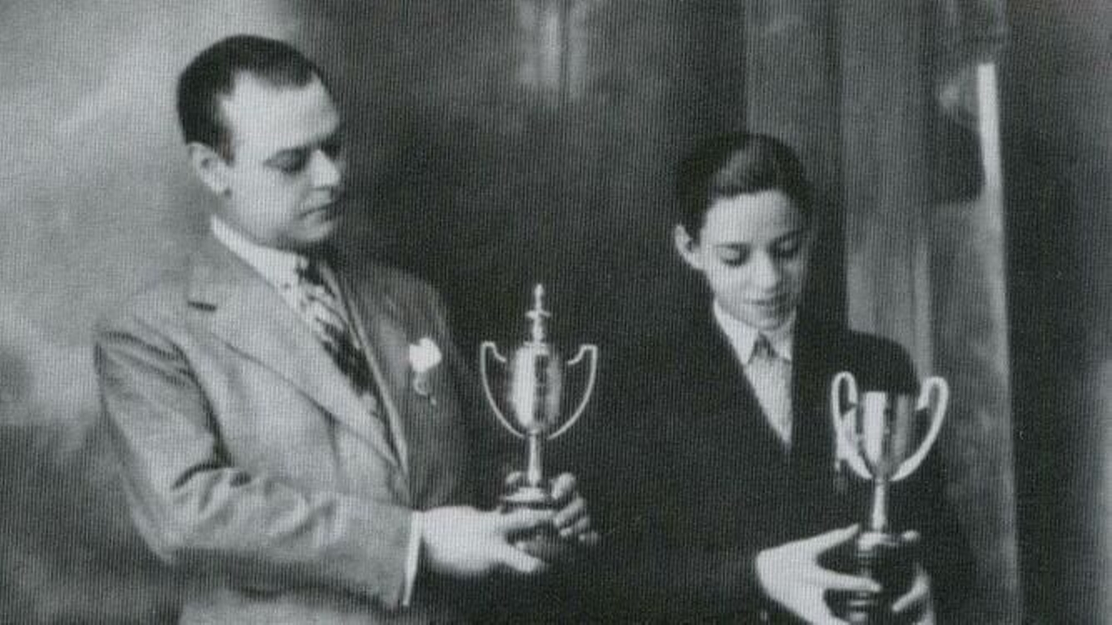José Cepero con Luis Maravilla, ganadores de la Copa de Oro Chacón de cante y toque, 1928