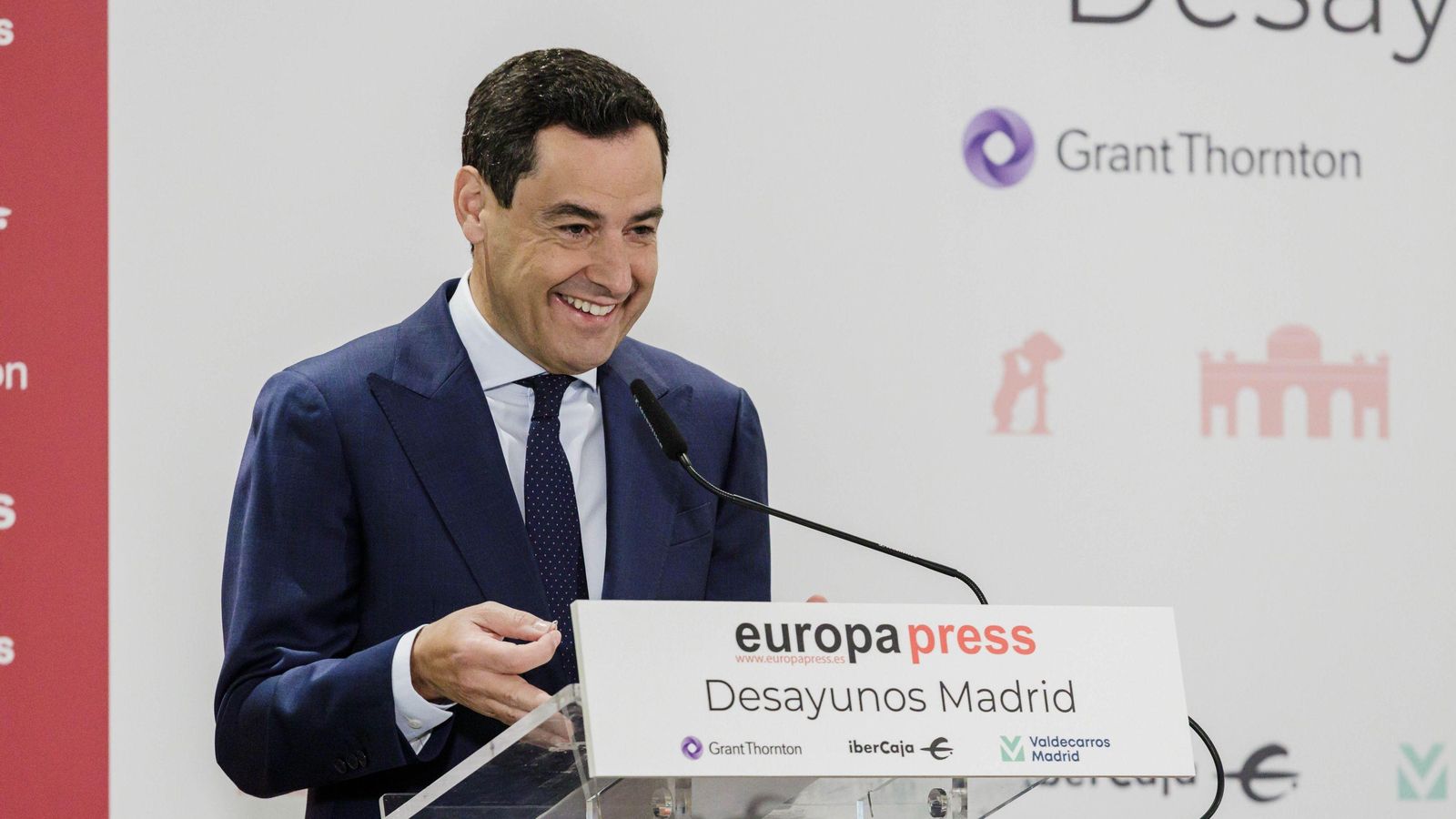 Juanma Moreno en un desayuno informativo de Europa Press en Madrid.