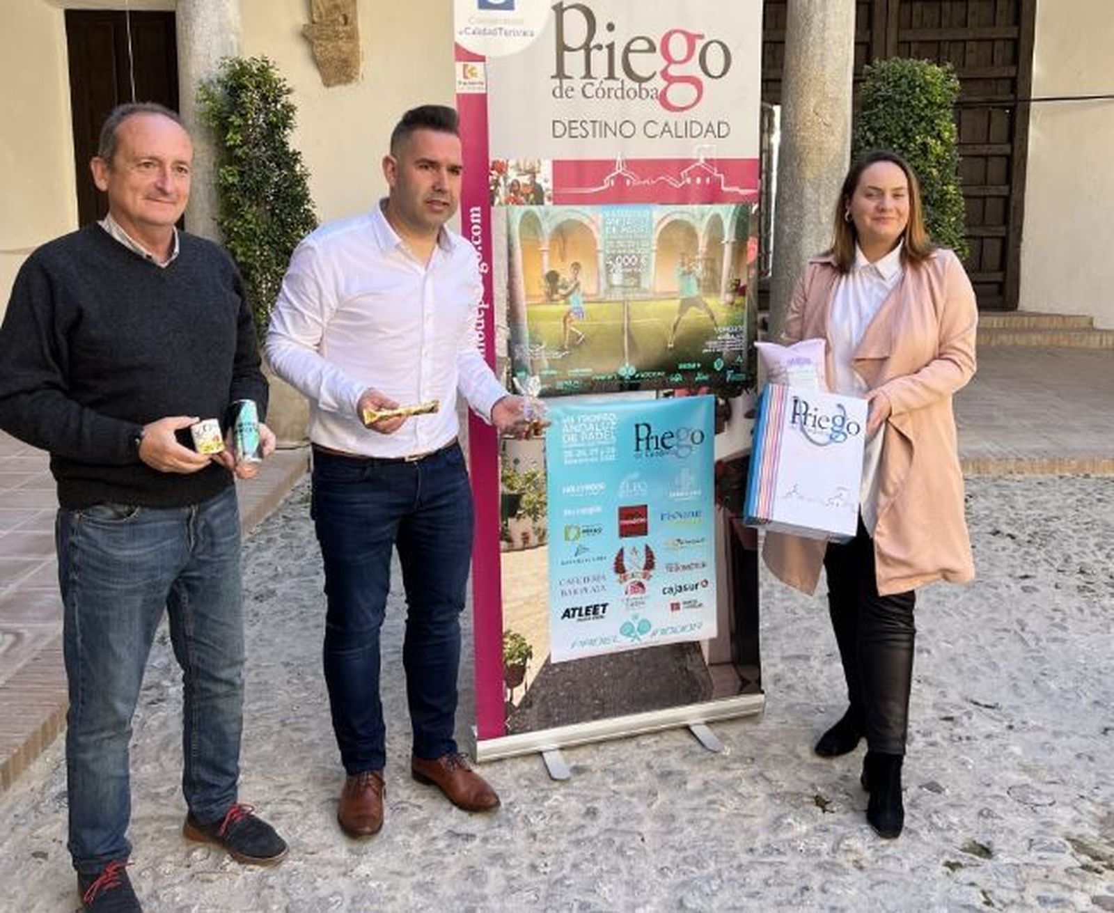 Presentación del VII Trofeo Andaluz de Pádel Turismo de Priego.