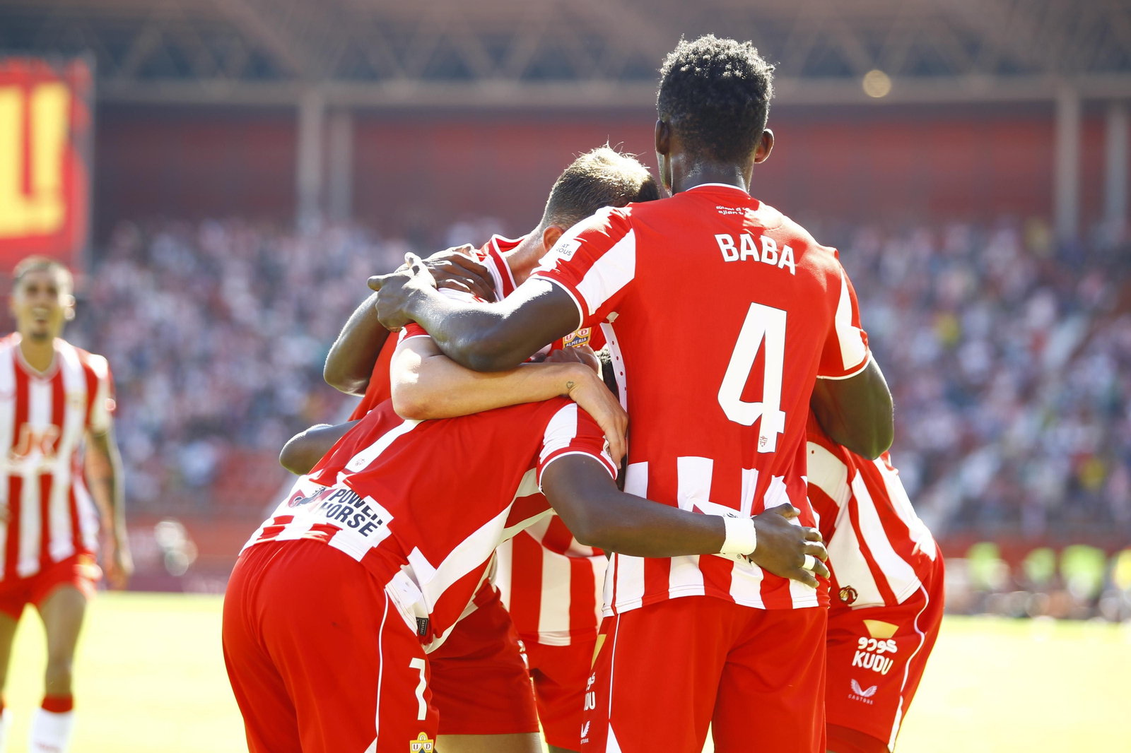 Imágenes del empate a 3 de la U.D. Almería y el Granada C.F.