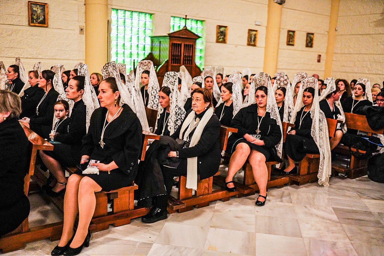 Así se ha vivido el Domingo de Resurrección en los templos en Granada