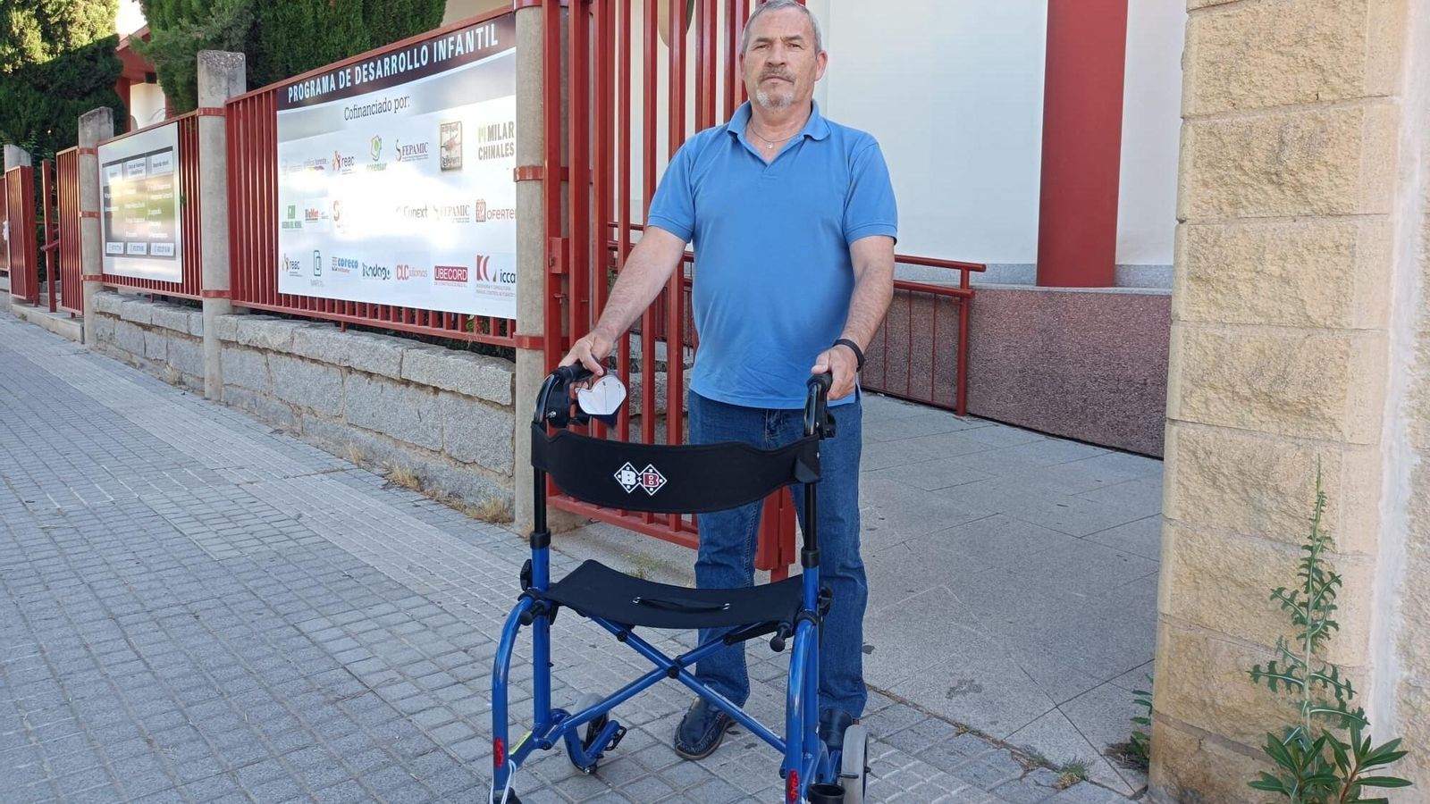 Gabriel Fernández, en la puerta de Fepamic, donde se encuentra la sede de Acoda.