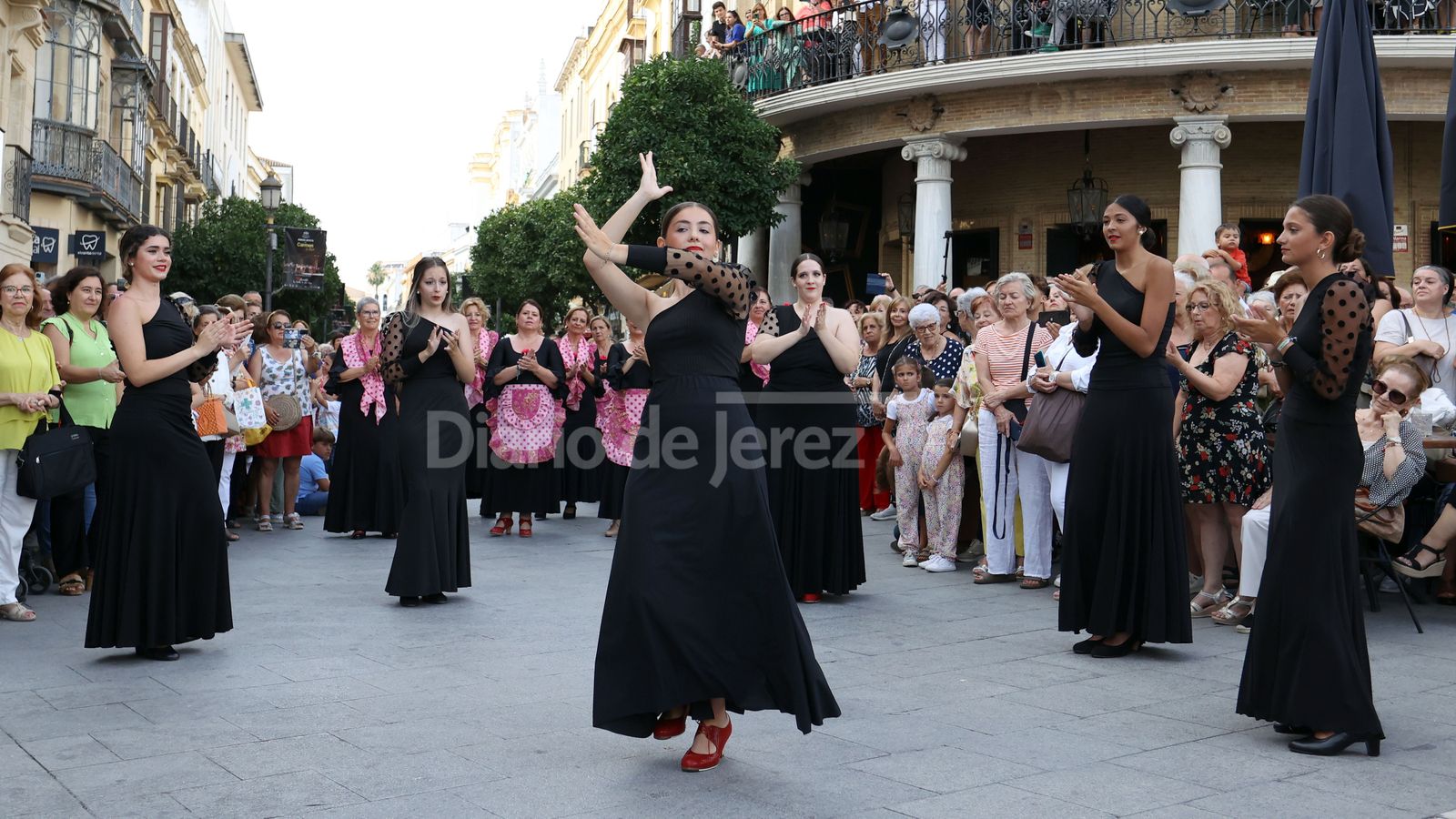 Flashmob de la academia de baile de Fani Muñoz en Jerez