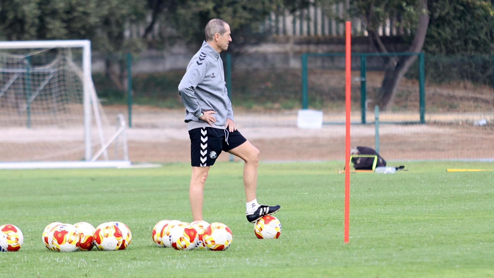 Primer entrenamiento del nuevo entrenador en el Xerez DFC