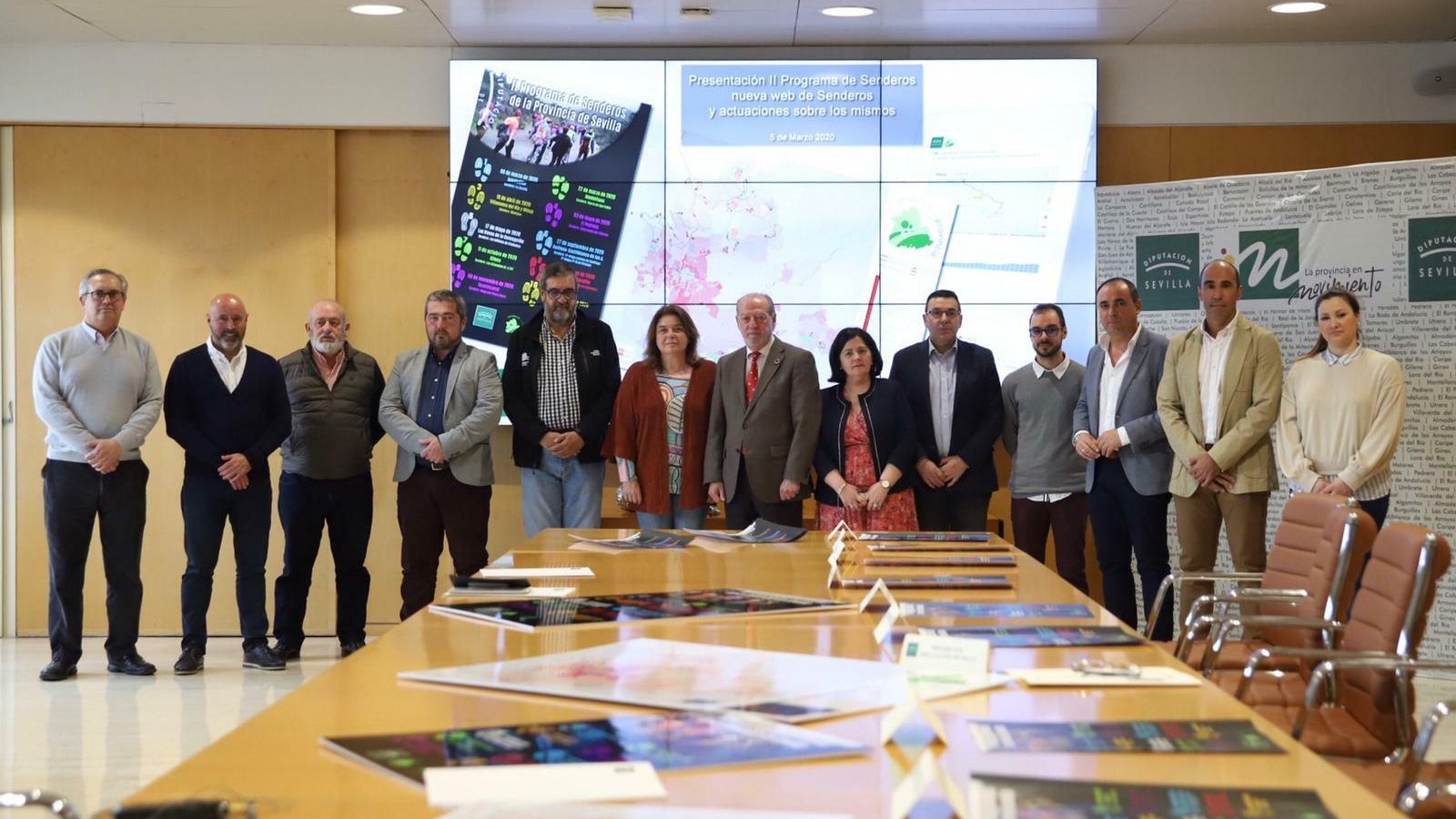 Presentación en la Diputación de Sevilla del programa de senderismo deportivo.