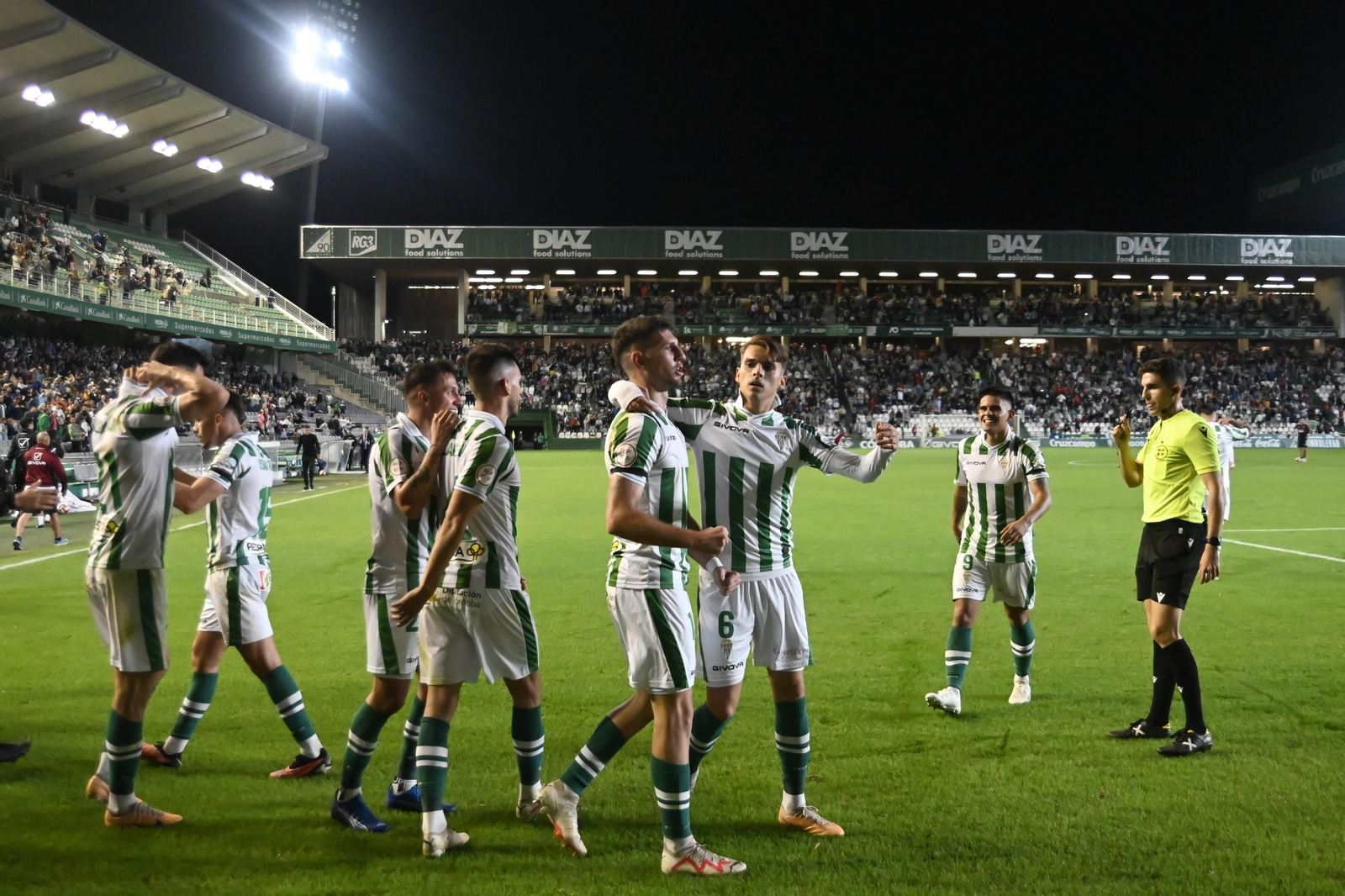 Imágenes del partido entre el Córdoba y el Recreativo de Huelva en El Arcángel