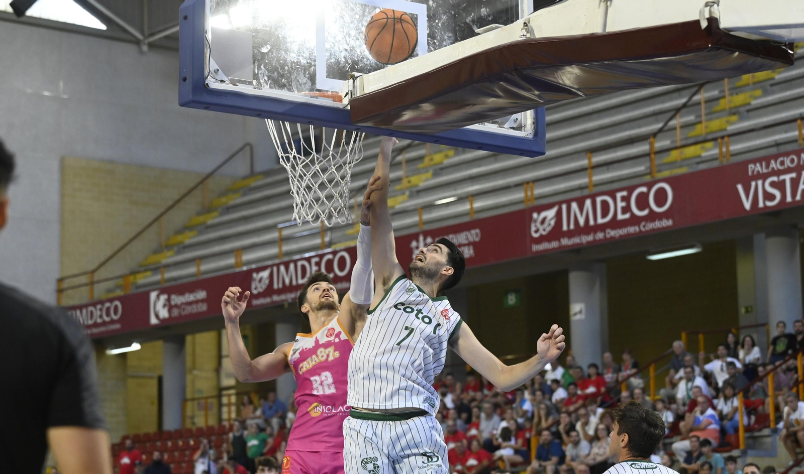 Las mejores fotos del Coto Córdoba - Caja 87 de la Copa de España en Vista Alegre