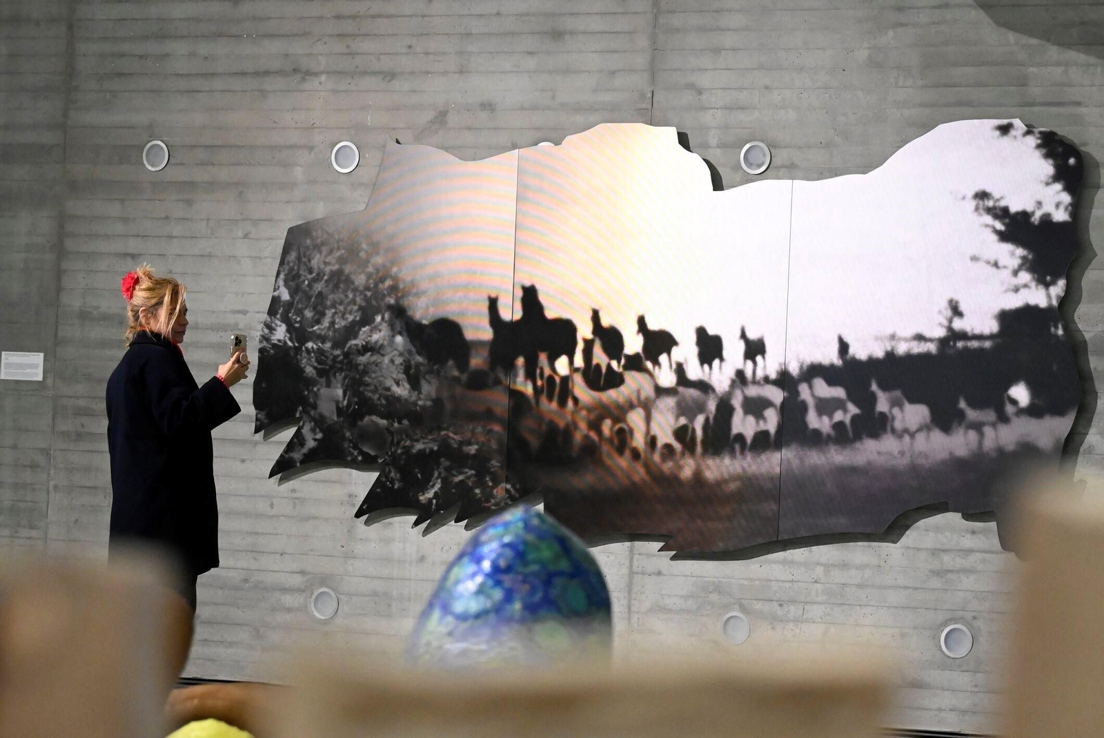 La exposición 'El ruido que habita', de Cecilia Bengolea, en el C3A