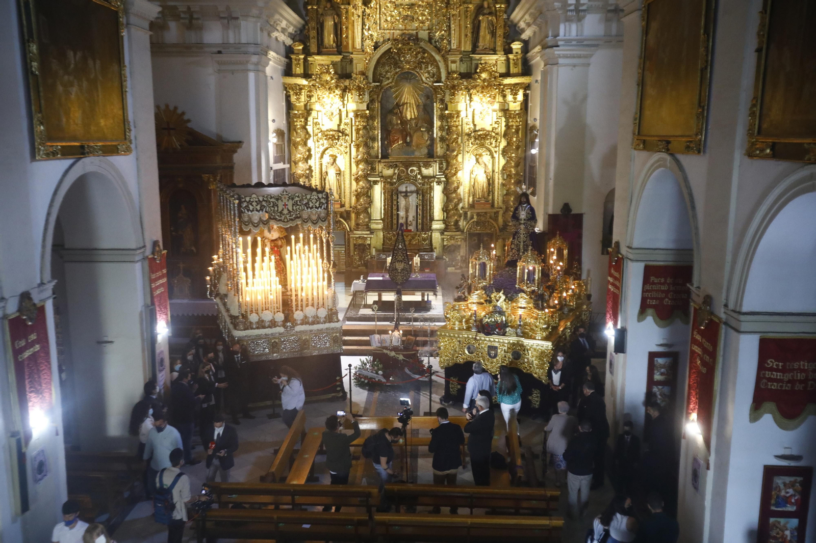 La espera para ver al Rescatado en Córdoba, en fotografías