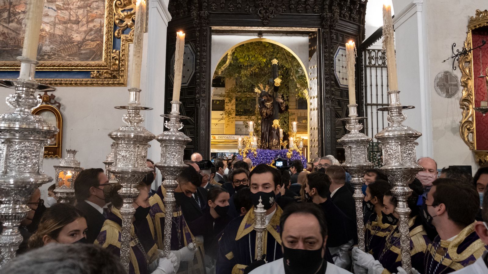 El vía crucis extraordinario de la Candelaria, en imágenes