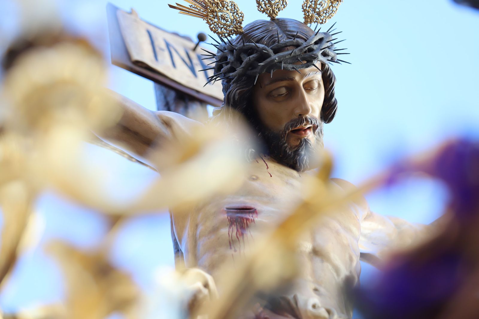 Imágenes de la procesión de la hermandad de la Lanzada de Huelva