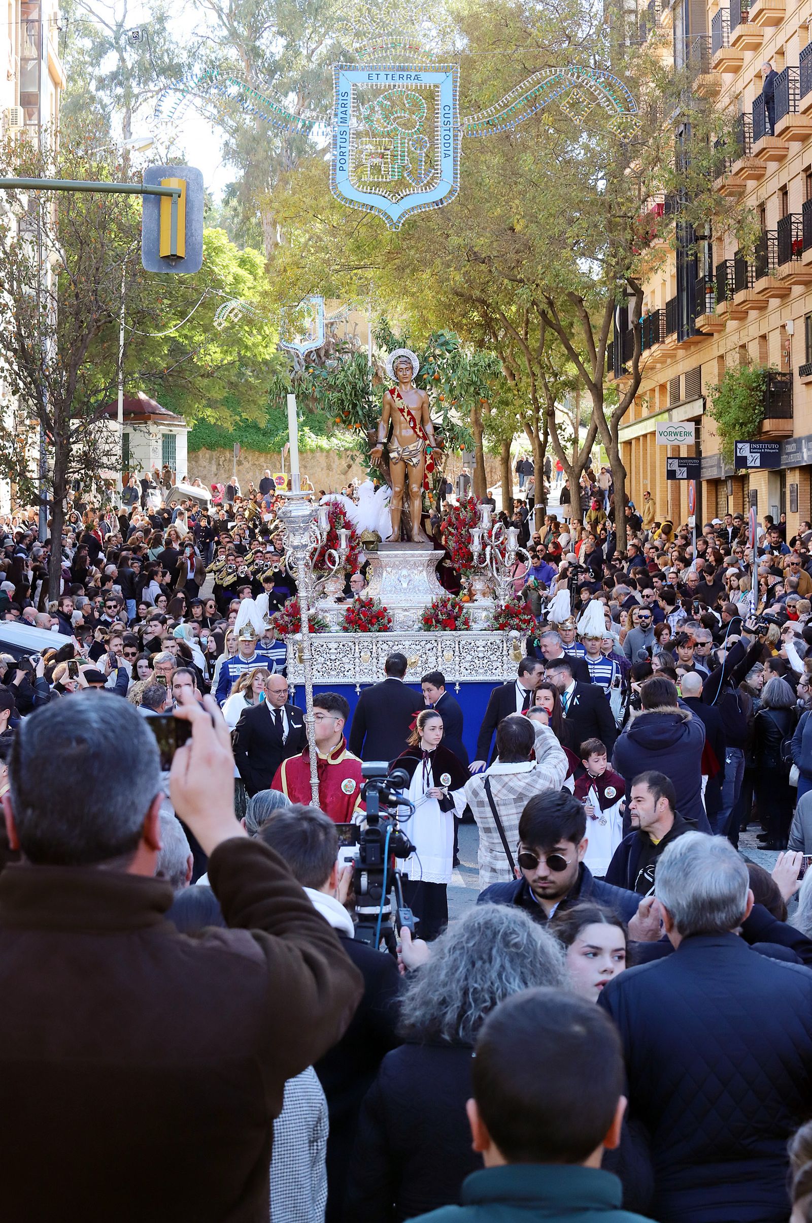 Imágenes de la procesión de San Sebastián en Huelva