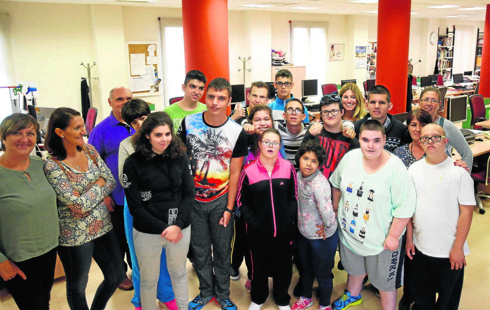 Alumnos del colegio Ángel de la Guarda visitan Diario de Cádiz (5-11-2016)