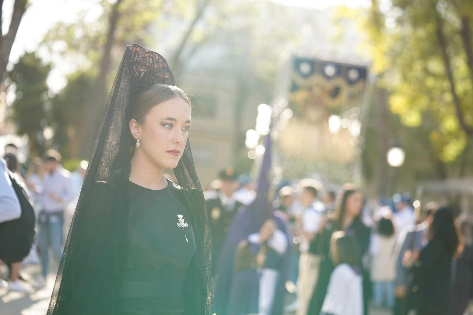 Miércoles Santo en Lucena: La procesión de Nuestro Padre Jesús del Valle y la Amargura, en imágenes