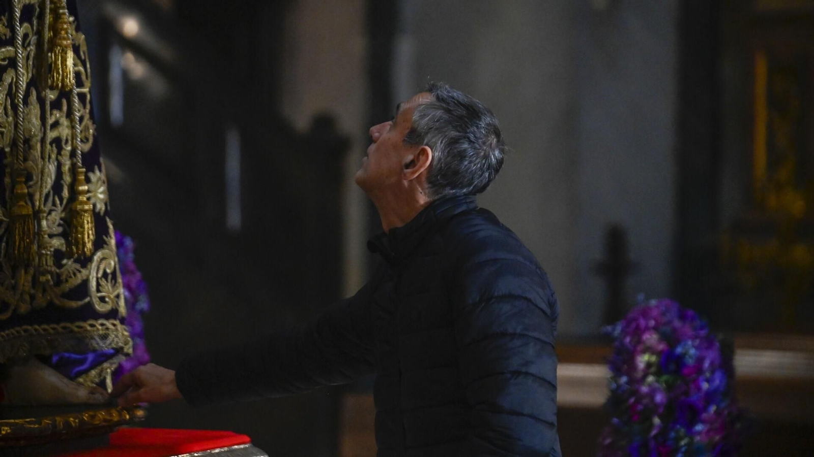 Fotogalería: Tradicional y Devoto Besapiés Nuestro Padre Jesús del Rescate 2025