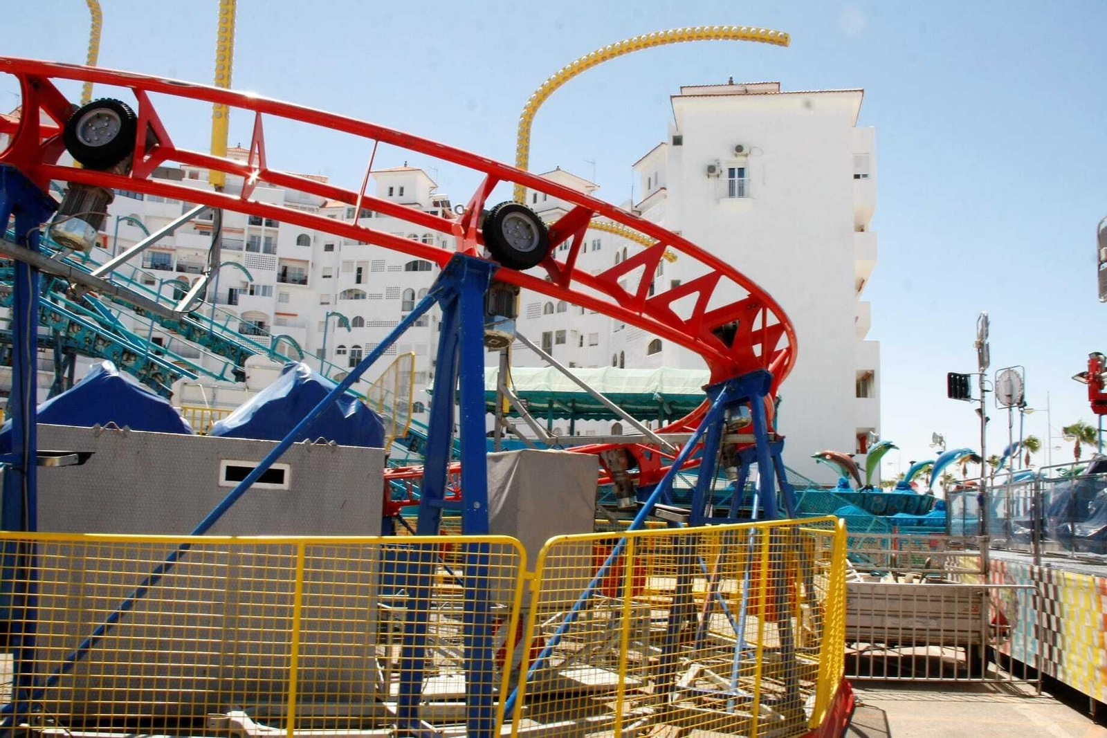 Una imagen de las atracciones instaladas en la bolsa de aparcamiento de Valdelagrana en 2020.