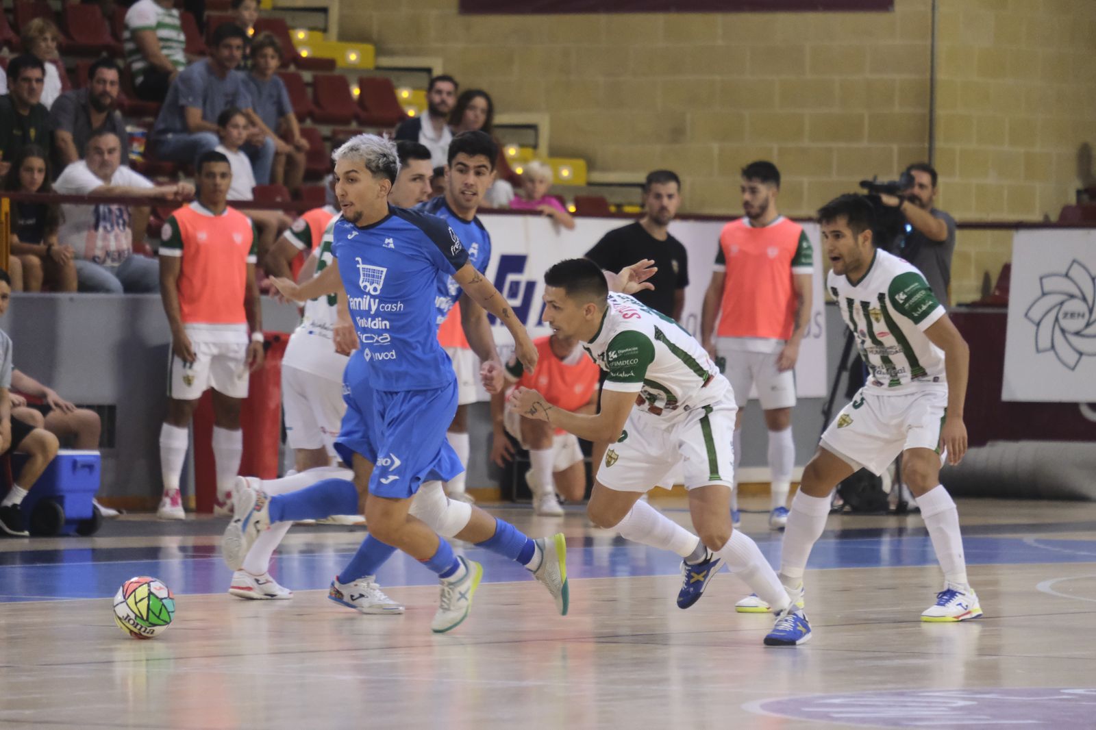 La victoria del Córdoba Futsal ante el Alzira, en imágenes