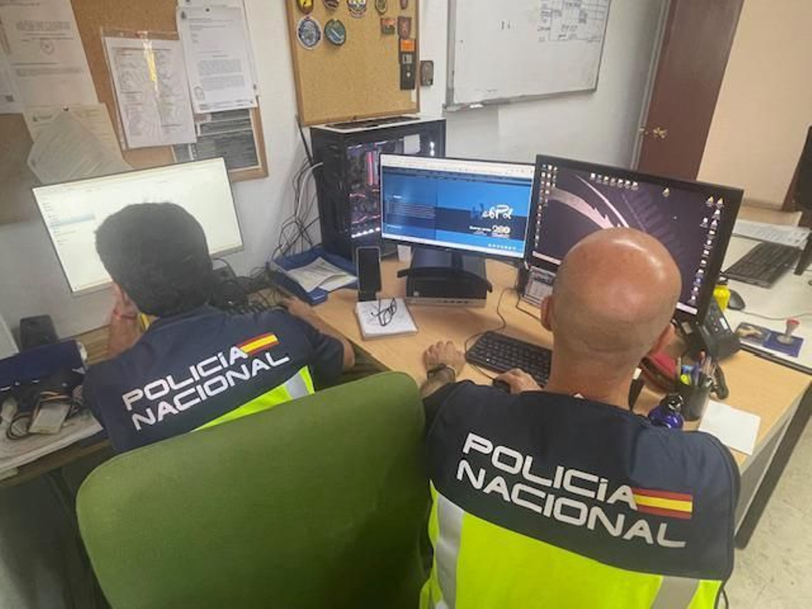 Agentes de la Policía Nacional.