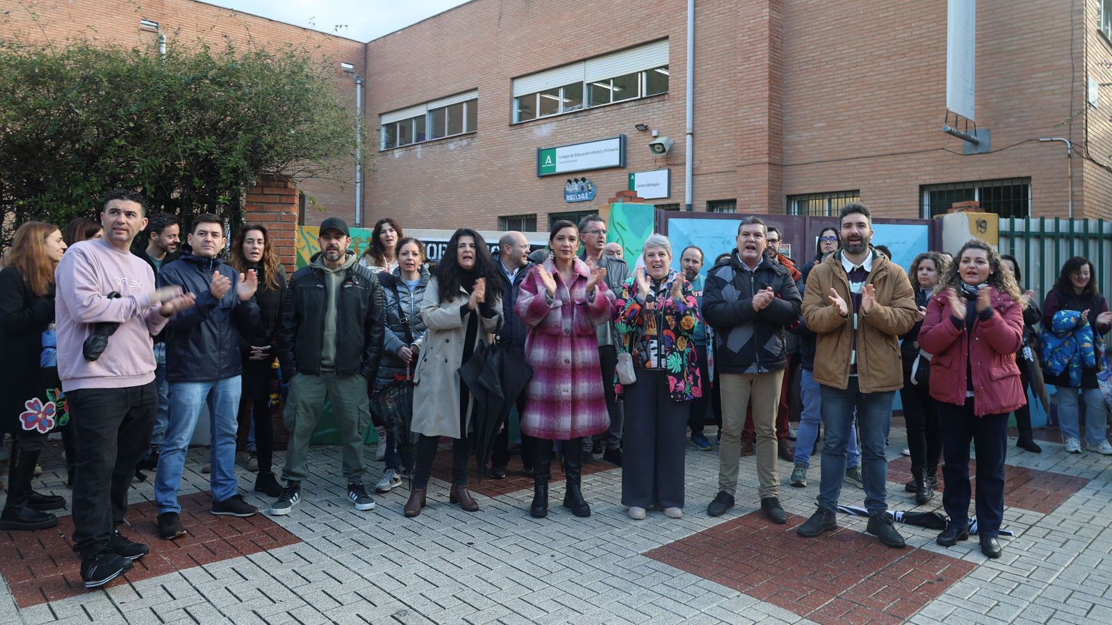 Manifestación para reclamar una escalera de incendios en el colegio Vicente Aleixandre de Málaga.