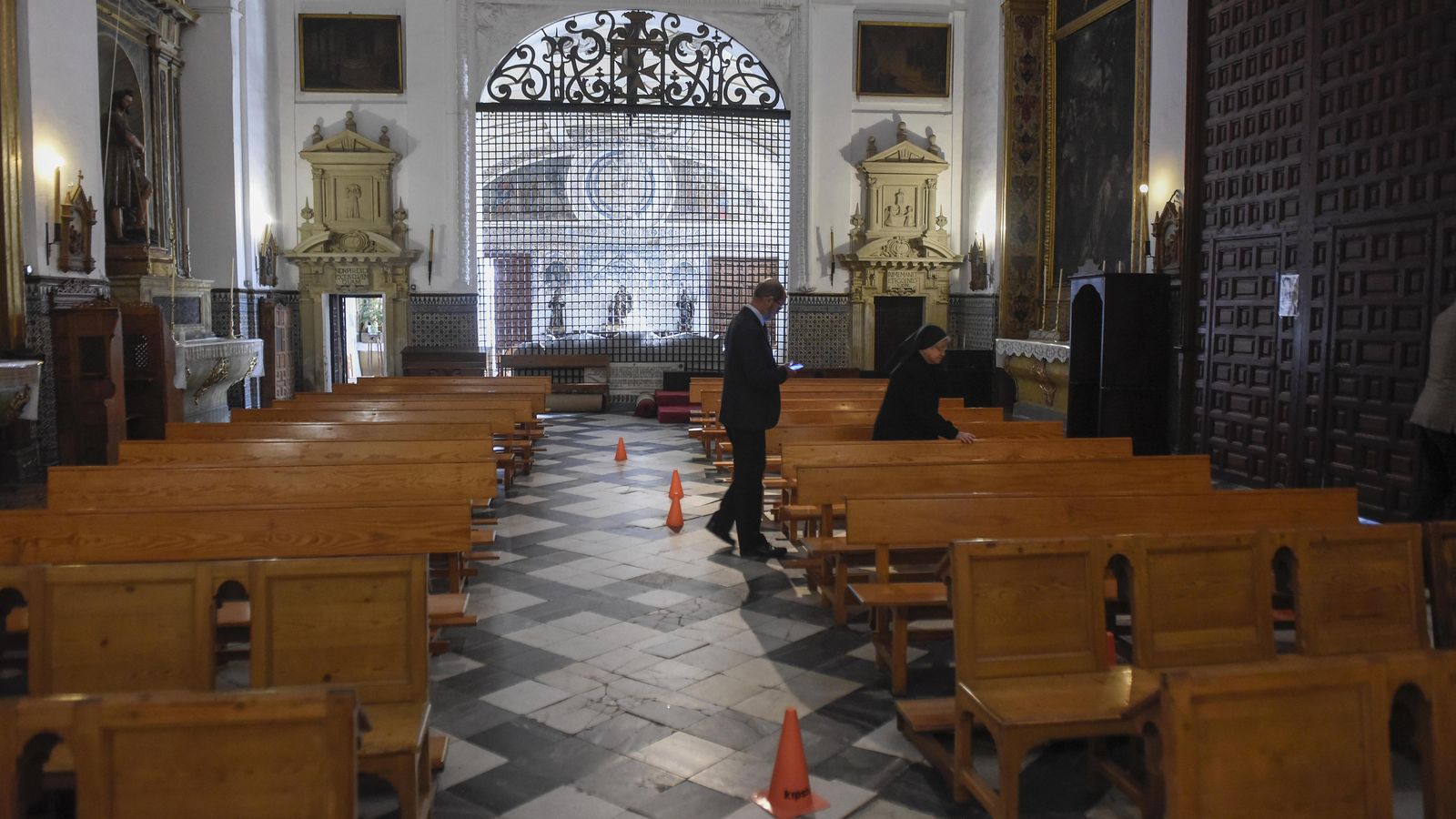 La iglesia del convento, cuya solería se encuentra en muy mal estado.