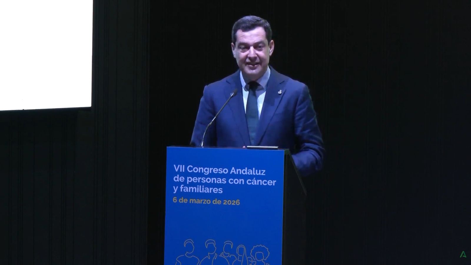 Juanma Moreno advierte de que la prevención en el cáncer "salva vidas"