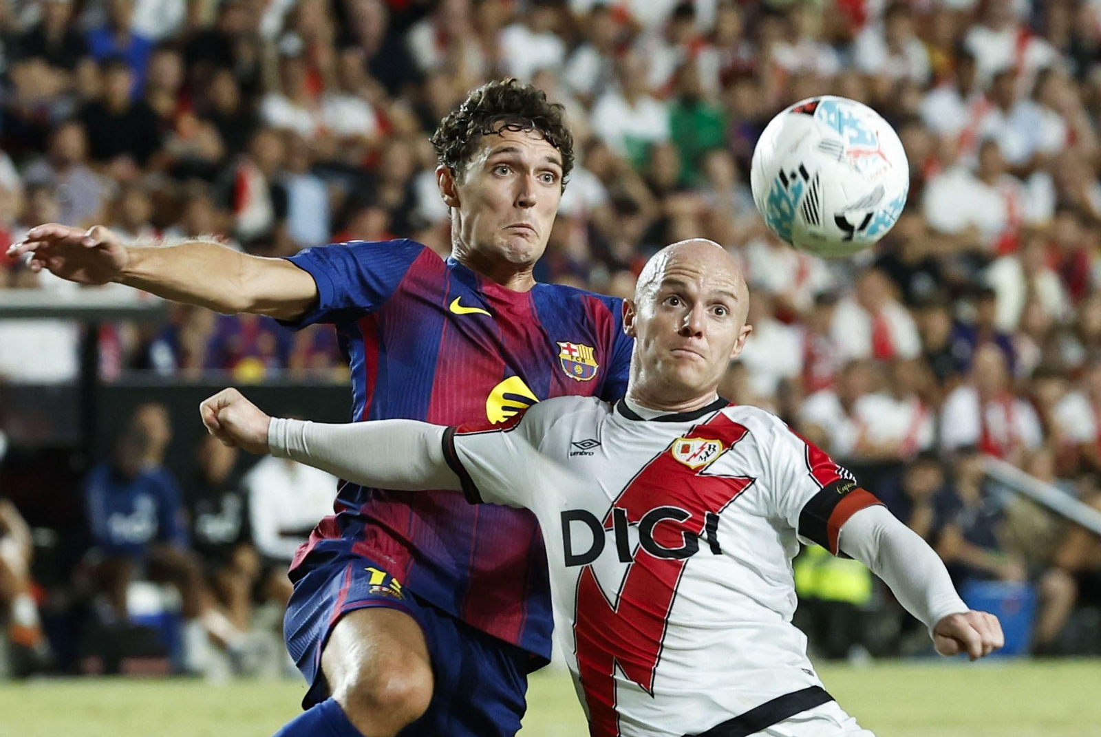 Christensen e Isi en el Rayo Vallecano-Barcelona del pasado domingo.