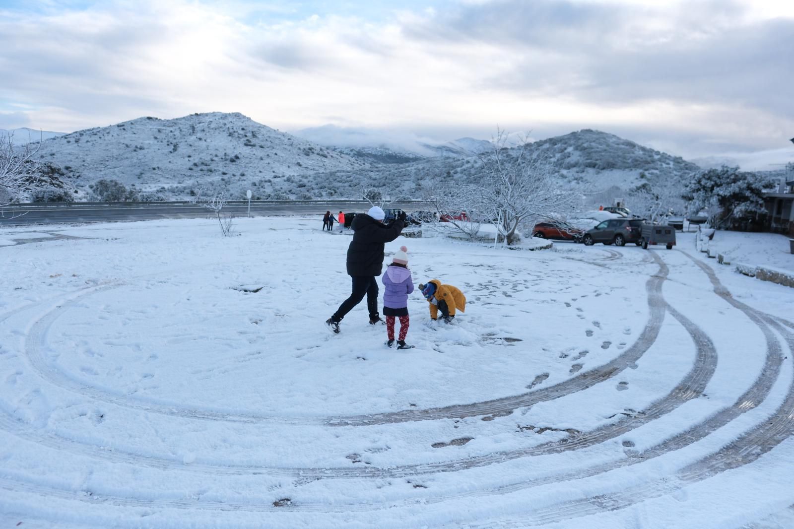 La nieve tiñe de blanco la Serranía de Ronda