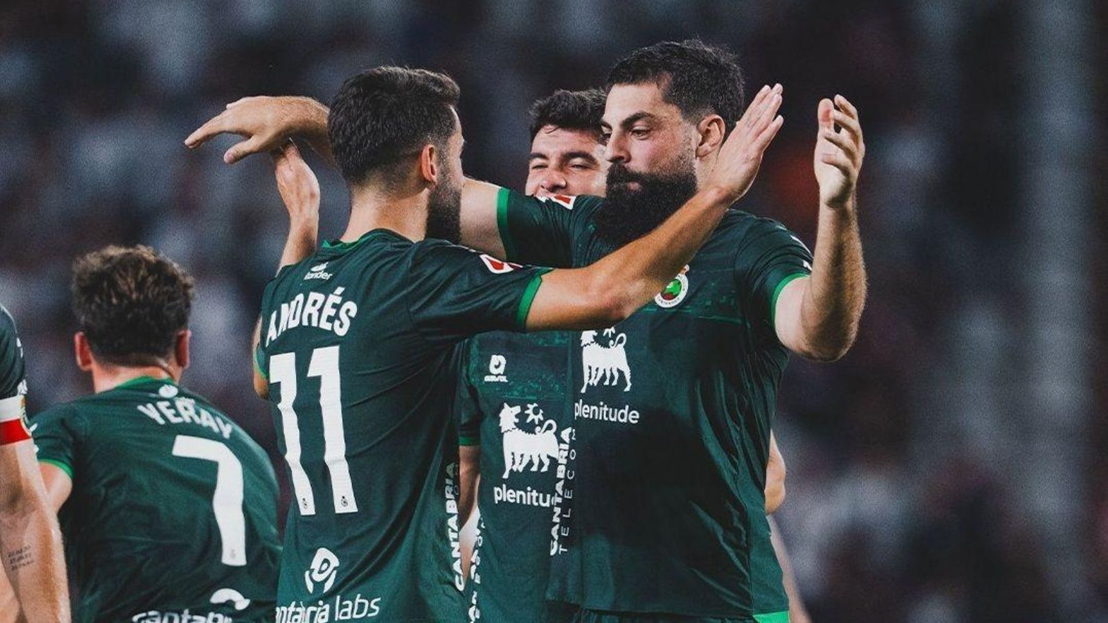 El delantero del Racing de Santander Asier Villalibre.