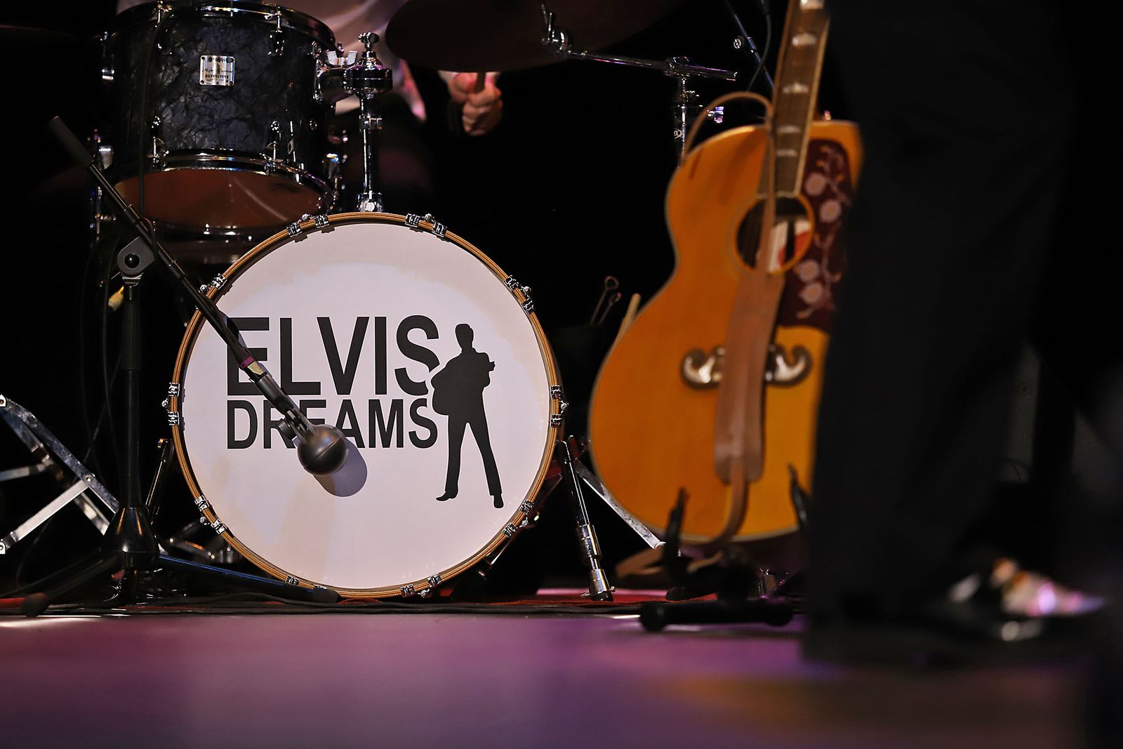 Imágenes del concierto 'Elvis Dreams' en la Casa Colón de Huelva