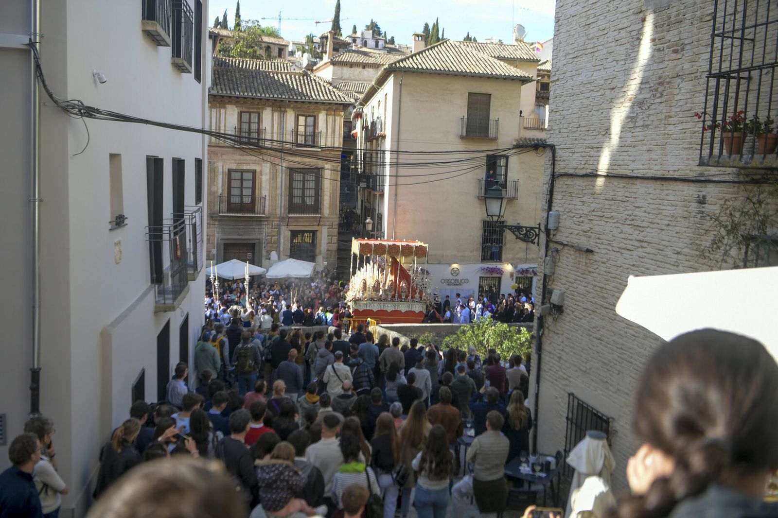 Así vivió Granada la salida de la Cofradía de los Dolores 2025