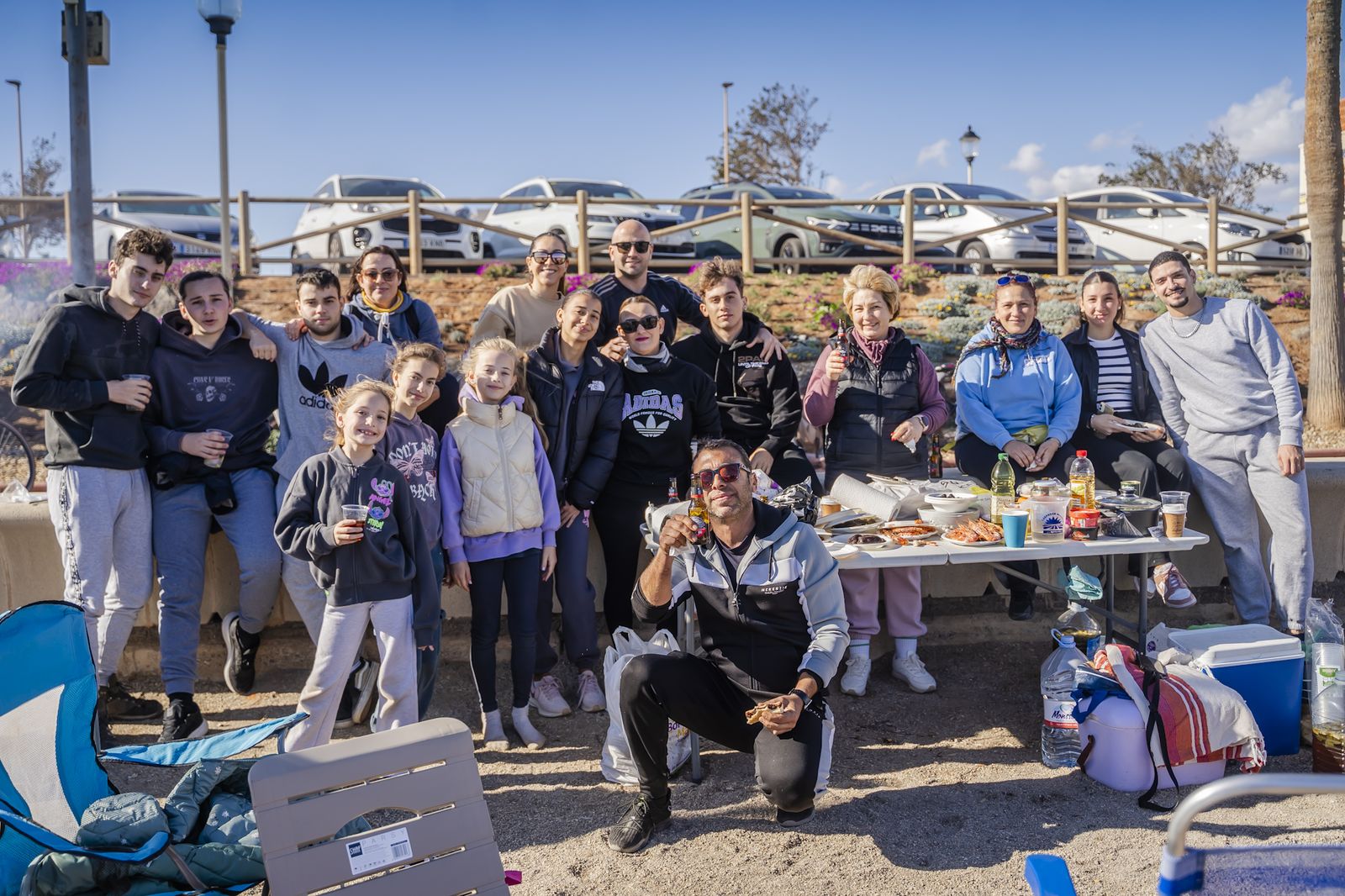 Miles de personas despiden el año 2024 en Las Moragas de Roquetas, en imágenes