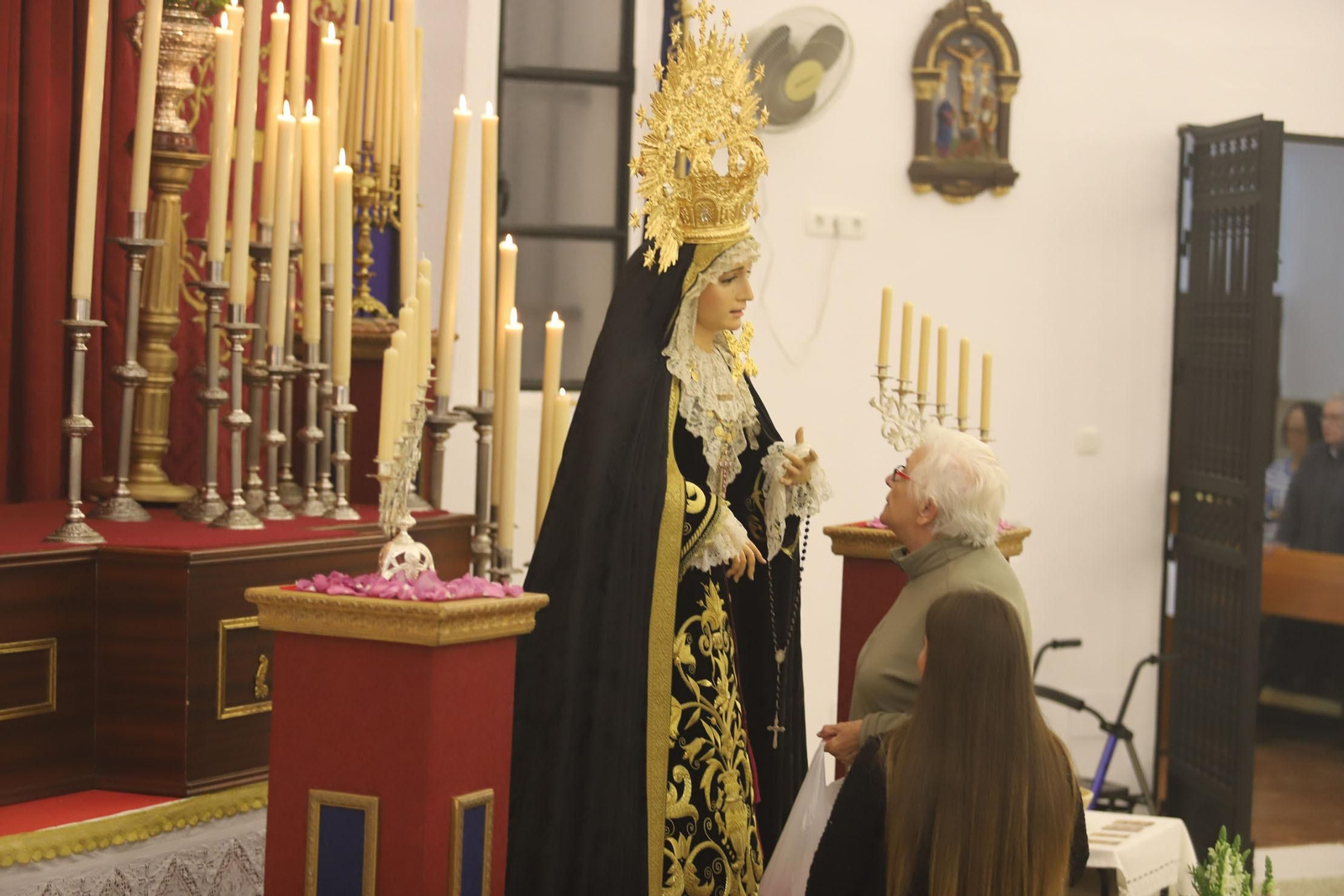 Imágenes del besamanos a la Virgen del Patrocinio en las Colonias