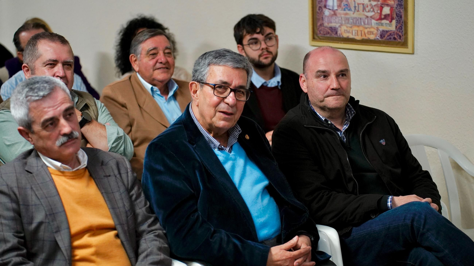 Fotos de la conferencia en Algeciras de Pablo Antonio Fernández sobre los Espacios Marítimos del Estrecho