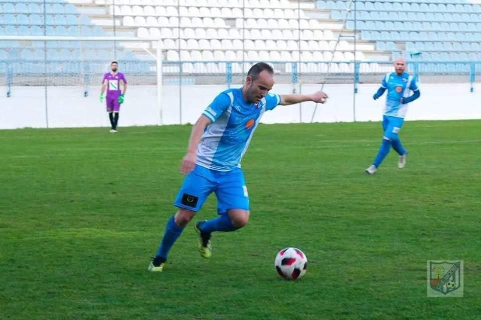 Javi Linares orgulloso de ser el hombre récord del fútbol español