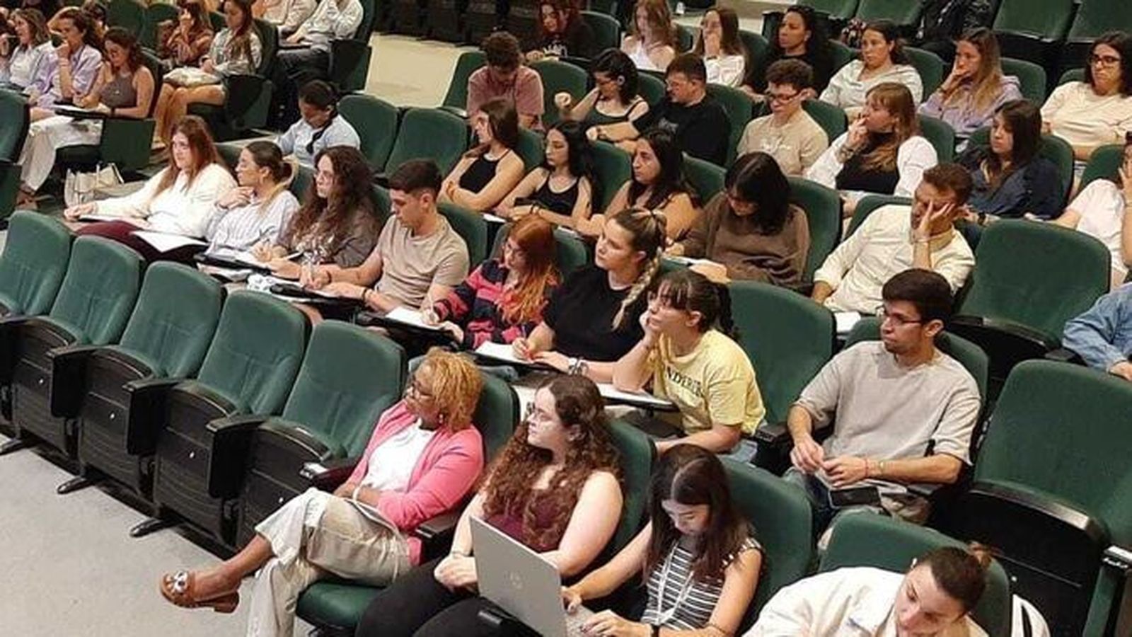 Algunos de los alumnos asistentes a la jornada.
