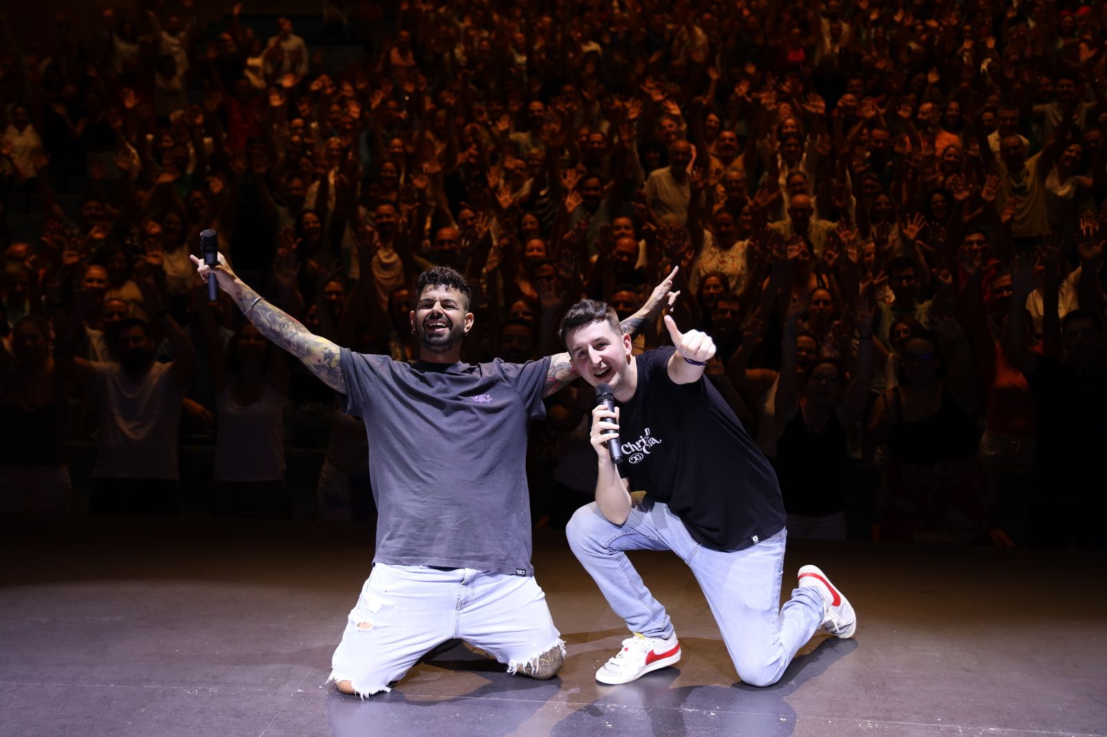 Los artistas Guelmi y Christian García en El Ejido.