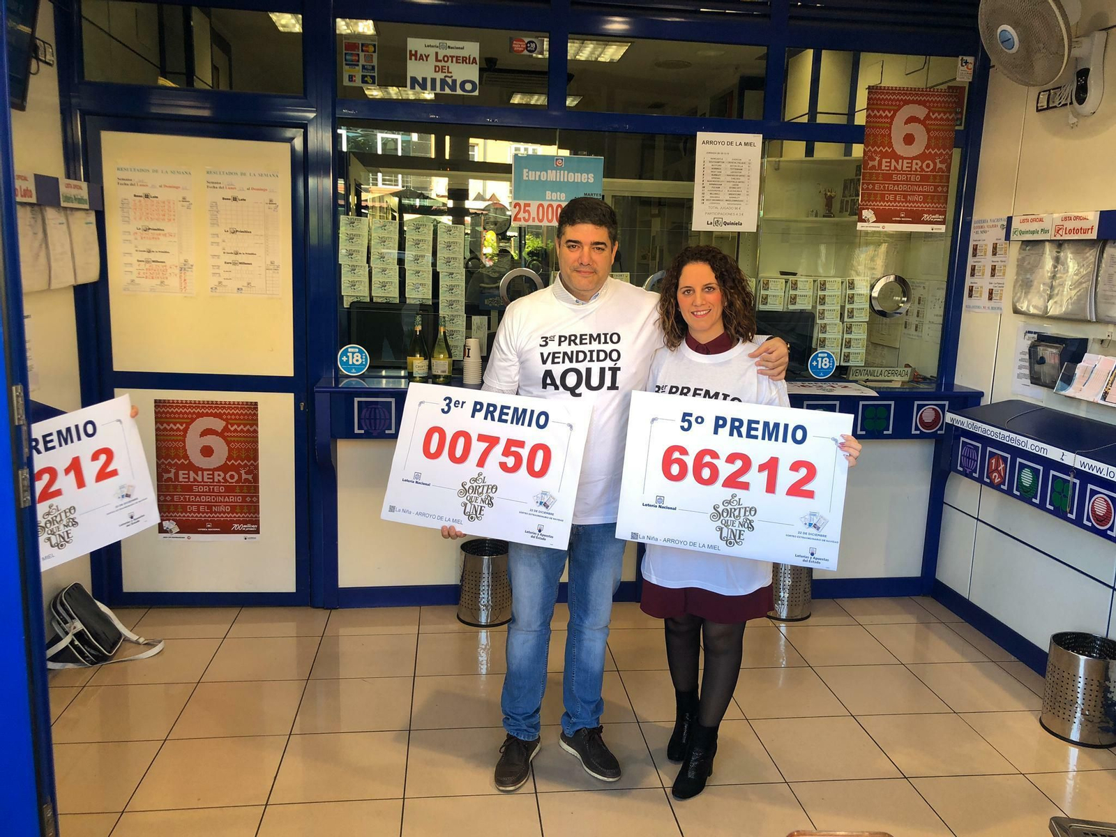 Las fotos de los premios de la Lotería de Navidad en Málaga