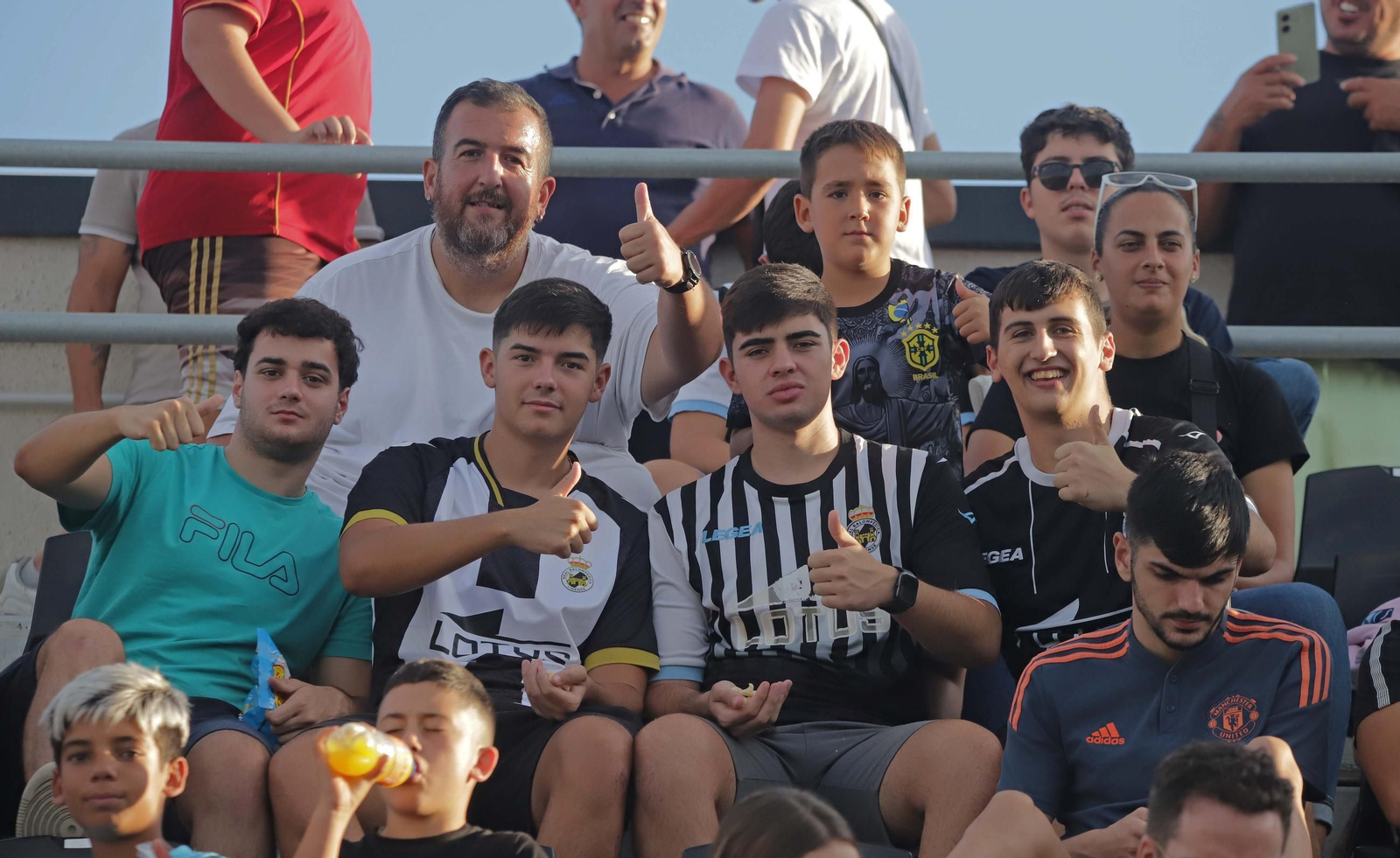 Búscate en el Ciudad de La Línea durante el Balona - Castilleja de Tercera Federación