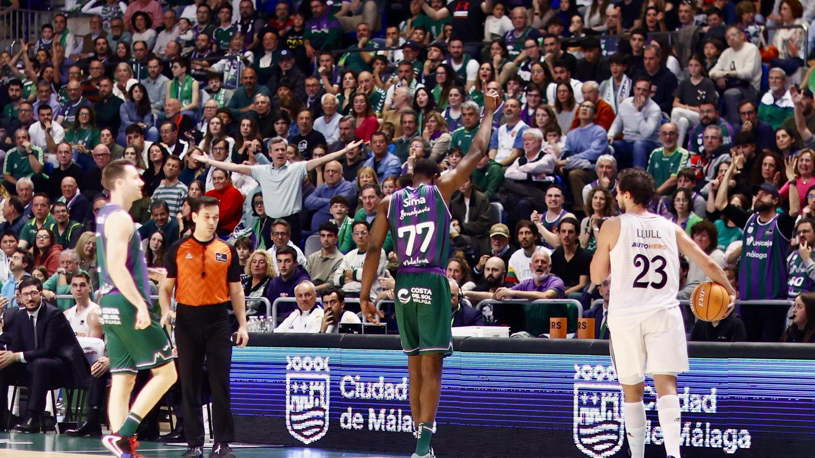 El Unicaja - Real Madrid de Liga Endesa, en fotos