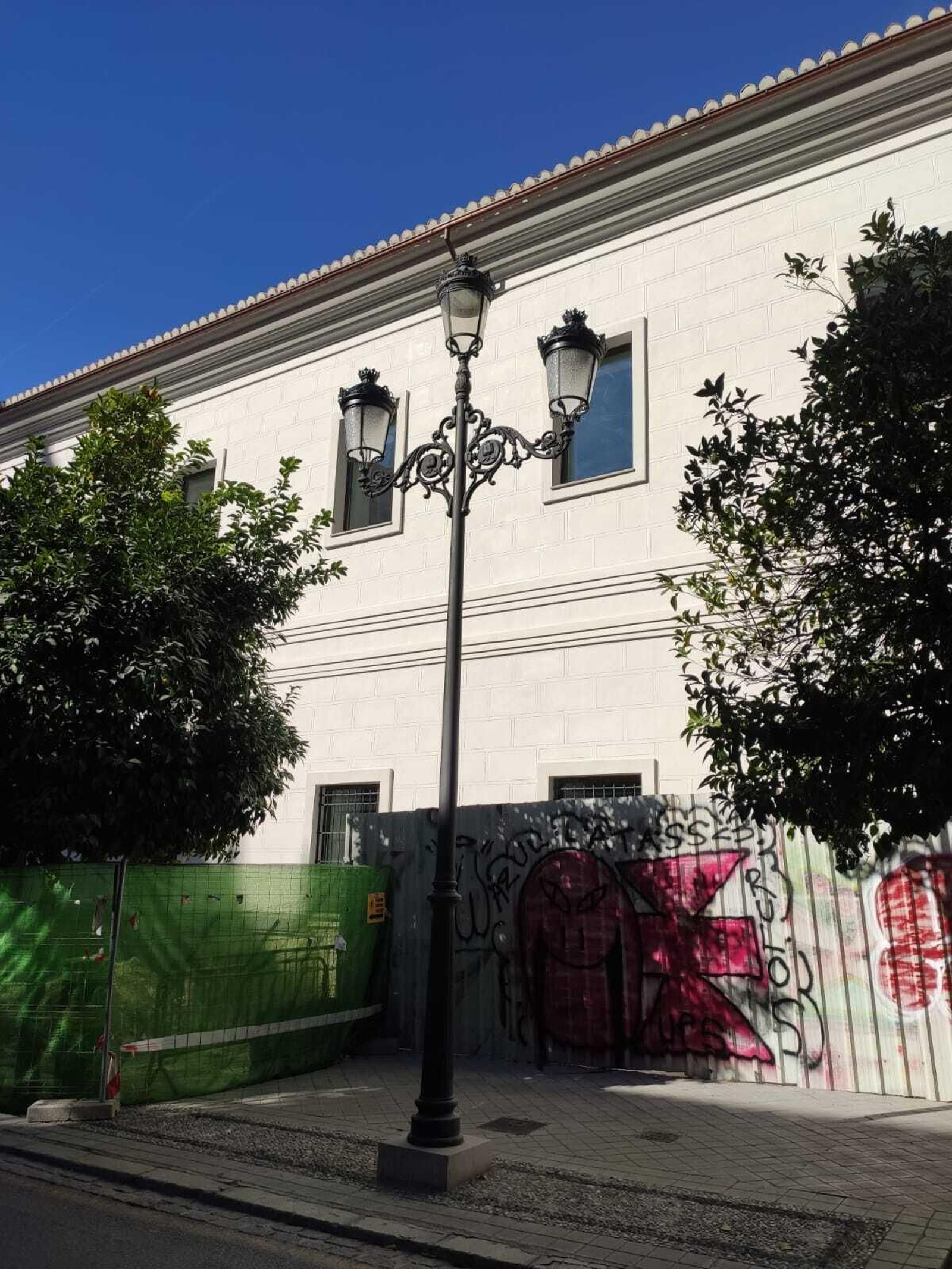 Imagen que tendrán las nuevas farolas, con tres puntos de luz en lugar de uno.