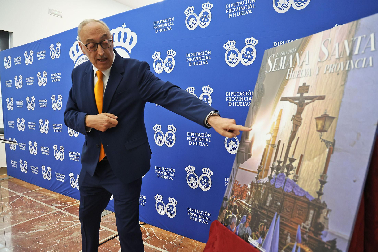 Imágenes de la presentación la Guía de Semana Santa de Huelva Información 2025