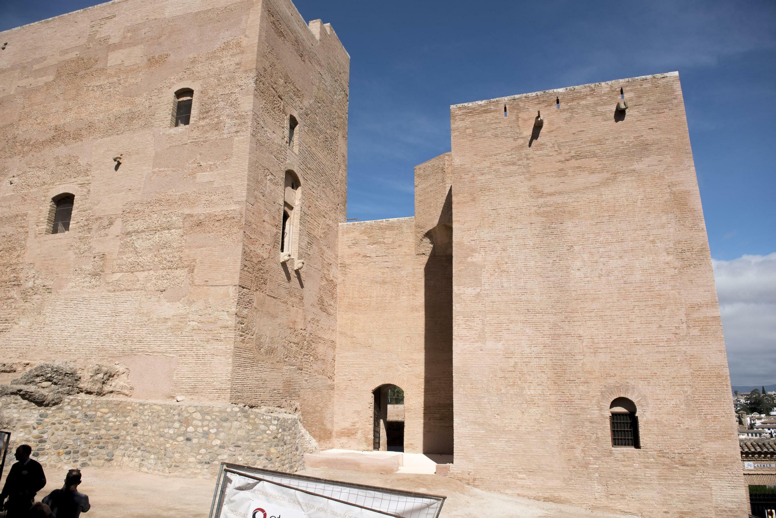 Las imágenes de la restauración de Torres Bermejas