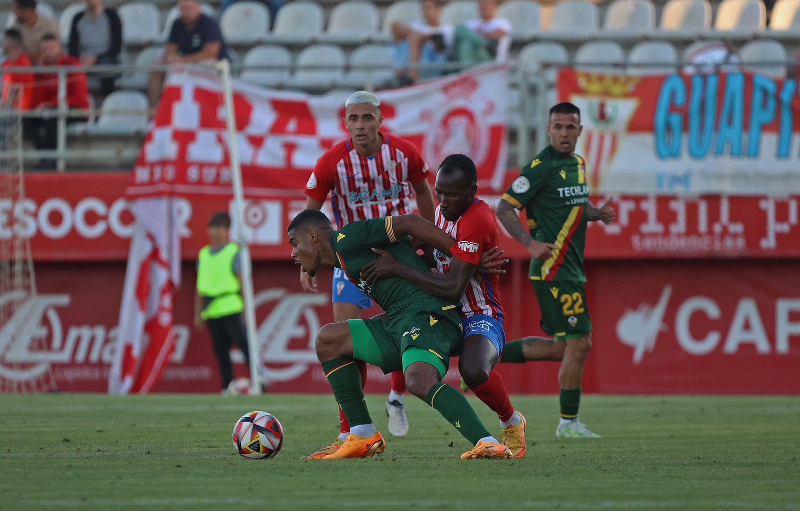Las mejores fotos del Algeciras - Castellón de Primera RFEF